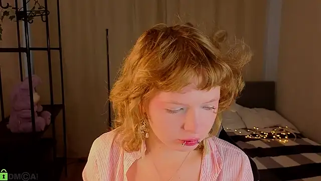 VioletDesiree online show from July 26, 2026, 1:12 am