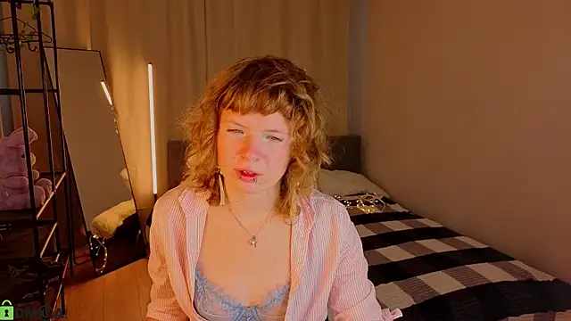 VioletDesiree online show from July 25, 2026, 1:13 am
