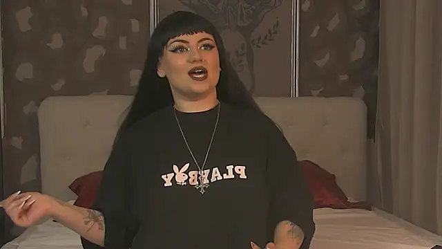 VeronaNoct online show from July 21, 2026, 3:52 am