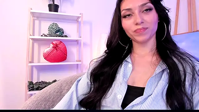 Snapshot of Kitty_Prettyy chatting on July 10, 2026, 7:19 am Kitty Prettyy online show from July 10, 2026, 7:19 am