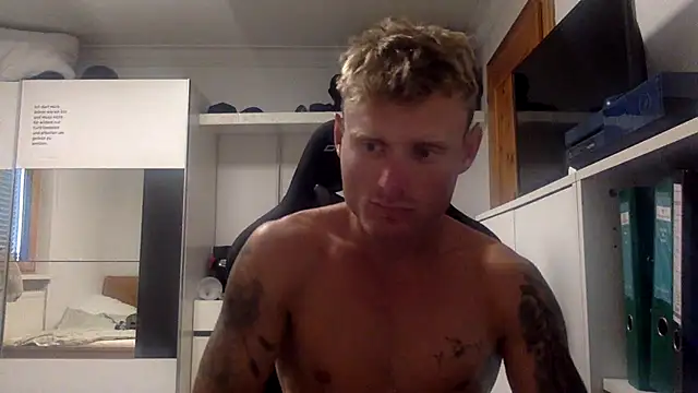 Nakedendurance1994 online show from August 3, 2026, 9:26 am
