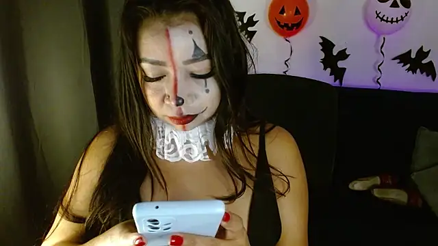 lispetite online show from October 31, 2025, 5:59 am