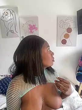 Emilybrowm01 online show from July 16, 2026, 8:28 pm