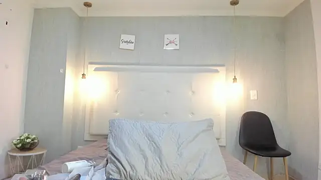 Suxan fox online show from July 18, 2026, 12:36 pm