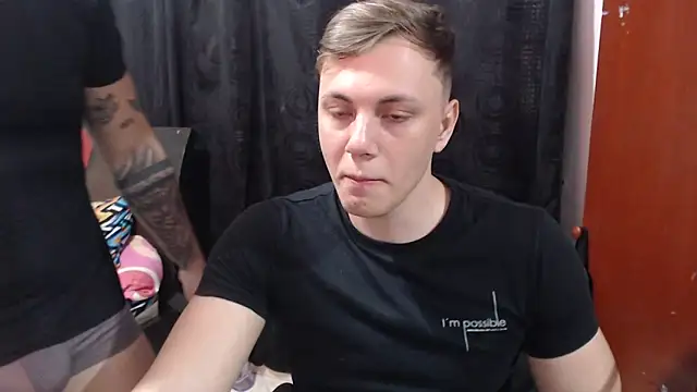 Snapshot of kike_energy chatting on April 9, 2026, 9:54 pm kike energy online show from April 9, 2026, 9:54 pm