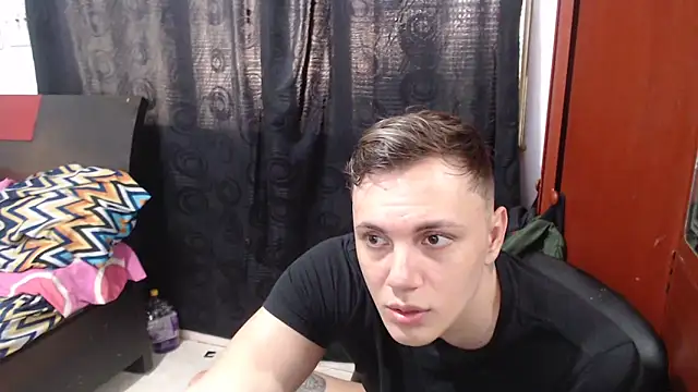 Snapshot of kike_energy chatting on March 29, 2026, 7:37 pm kike energy online show from March 29, 2026, 7:37 pm