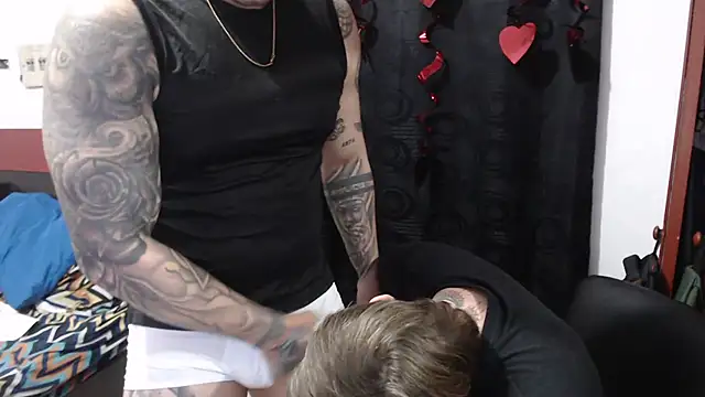 Snapshot of kike_energy chatting on February 11, 2026, 2:44 am kike energy online show from February 11, 2026, 2:44 am