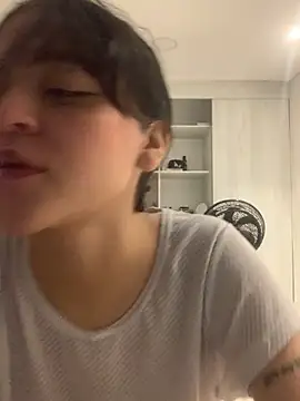ruemi rose online show from July 24, 2026, 5:25 am