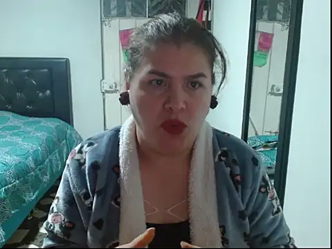 Snapshot of Pao_vi chatting on August 6, 2026, 2:39 am Pao vi online show from August 6, 2026, 2:39 am