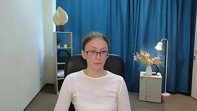 AlonaGolembeski online show from July 13, 2026, 5:40 am
