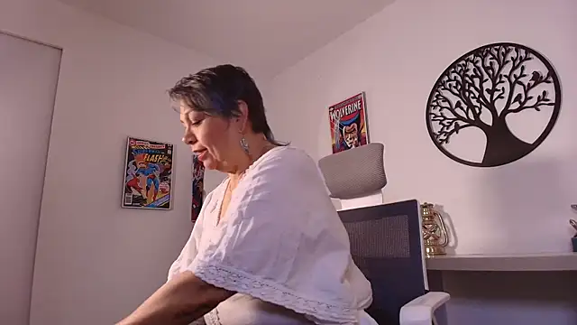 AngelicaSmithh online show from July 16, 2026, 11:18 am