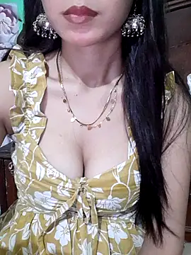Amazing Girl77 online show from August 1, 2026, 6:17 pm