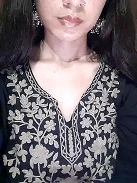Amazing Girl77 online show from August 4, 2026, 7:07 pm