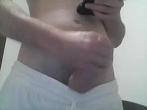 Mikel221 online show from July 16, 2026, 7:22 pm