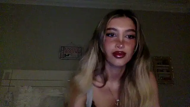 Snapshot of Dioxoxo chatting on July 23, 2026, 1:58 am Dioxoxo online show from July 23, 2026, 1:58 am