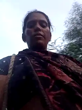 Rakhihot35 online show from July 28, 2026, 1:21 pm