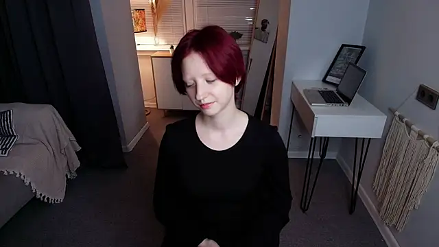 KelleCullison online show from July 17, 2026, 8:28 pm