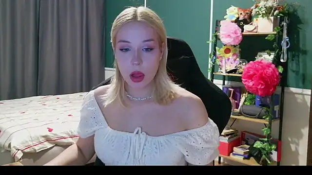 Eden Rose online show from July 26, 2026, 10:05 pm