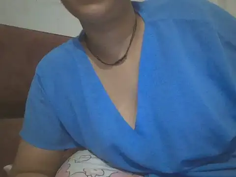 cute girl 12 online show from July 25, 2026, 12:00 pm