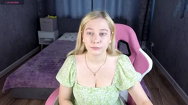 AmeliaxCandy online show from July 28, 2026, 8:55 am