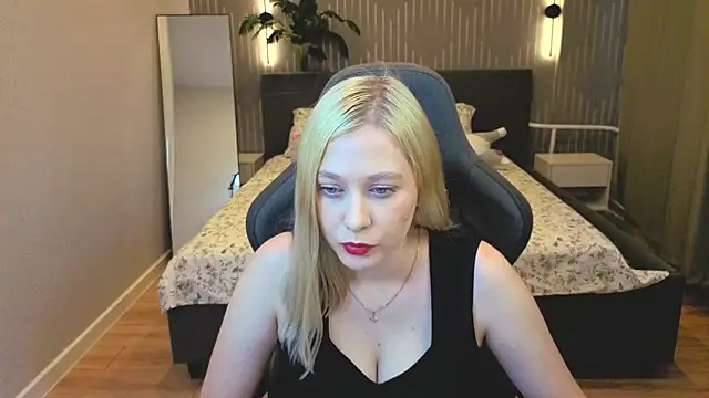 AmeliaxCandy online show from July 21, 2026, 11:55 am