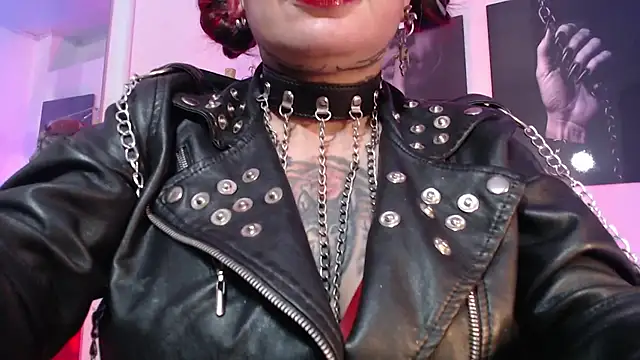 MorganaFlamel online show from July 23, 2026, 12:13 pm