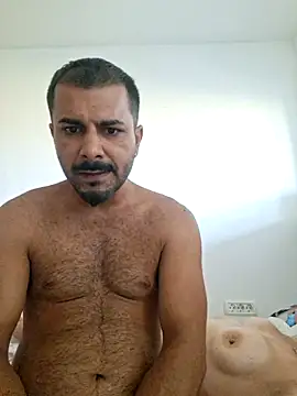 Laur9721 online show from July 25, 2026, 5:04 am