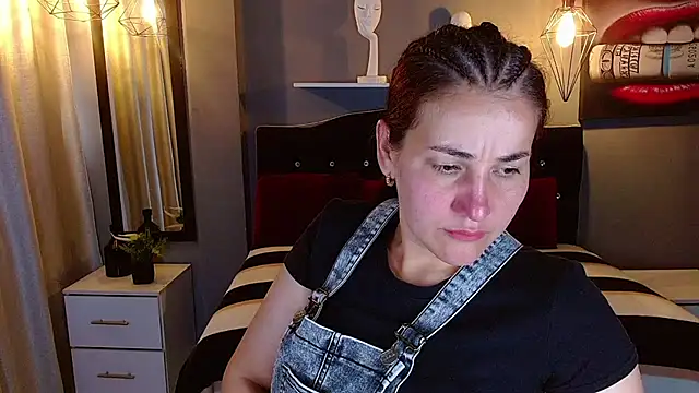 kathekitten online show from July 29, 2026, 7:35 pm
