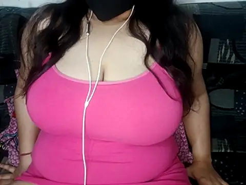 naughty rosiee online show from July 27, 2026, 5:25 am