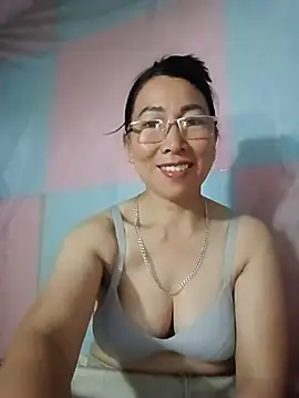 Boosbig01 online show from July 18, 2026, 8:39 pm