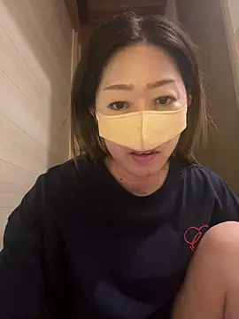 ANan--n online show from July 18, 2026, 3:31 pm