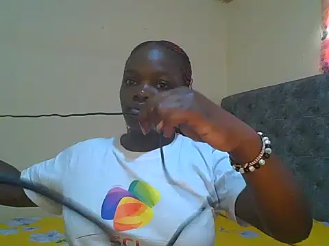 sweet farah online show from August 4, 2026, 5:23 am