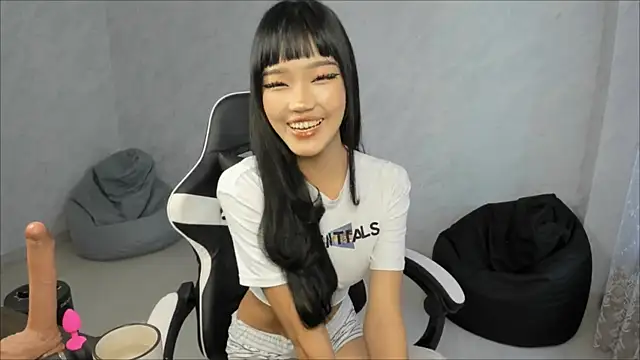 KarliMon online show from July 26, 2026, 9:27 am