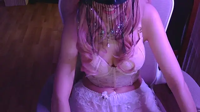 Anays De Lysse online show from July 17, 2026, 4:48 pm
