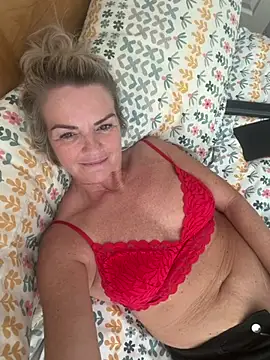 Snapshot of Holly-BlondeMILF44 chatting on July 16, 2026, 2:58 pm Holly-BlondeMILF44 online show from July 16, 2026, 2:58 pm