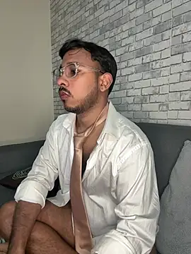 Benji-Monro online show from July 26, 2026, 10:55 am