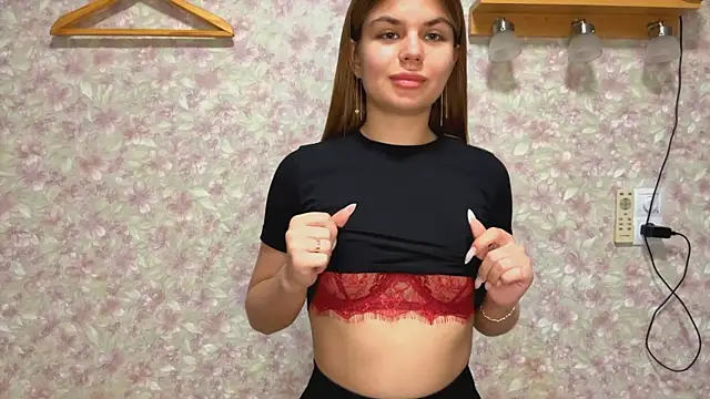 MillaBabe online show from July 19, 2026, 12:24 pm