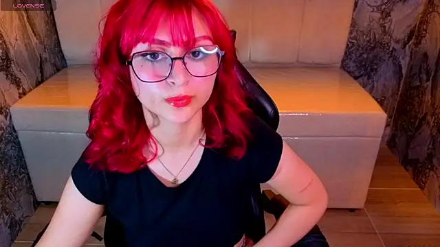 Queen Red v online show from July 24, 2026, 8:21 am