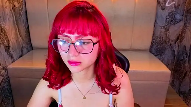 Queen Red v online show from July 25, 2026, 2:52 am
