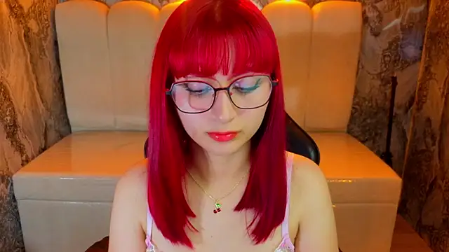 Queen Red v online show from July 29, 2026, 3:06 am