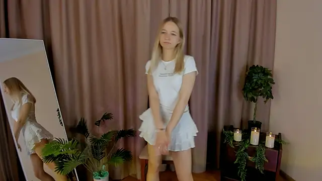 GirlMathExpert online show from July 21, 2026, 6:04 am