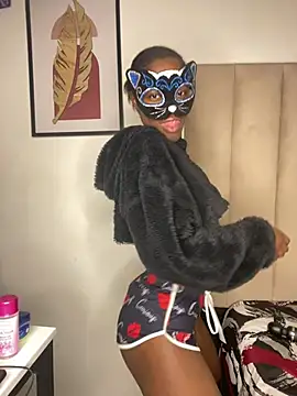 SexyTamia 302 online show from July 20, 2026, 8:33 pm