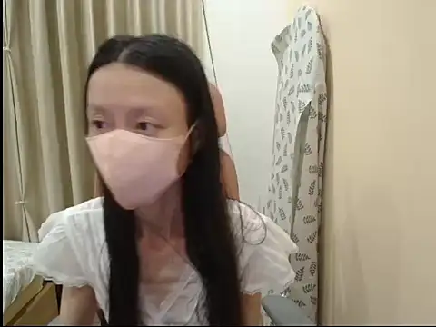 Lil-Cherry online show from July 23, 2026, 4:03 pm
