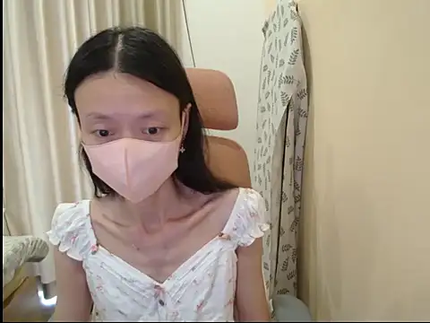 Lil-Cherry online show from July 26, 2026, 8:10 am