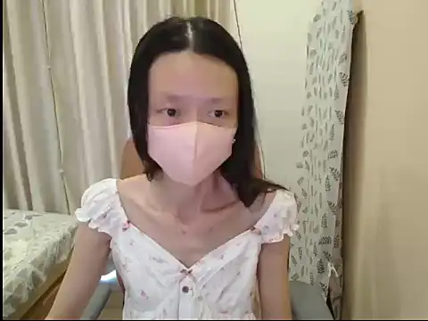 Lil-Cherry online show from July 21, 2026, 5:42 am