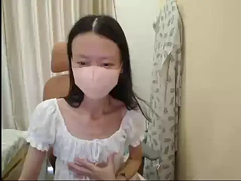 Lil-Cherry online show from July 24, 2026, 4:08 am