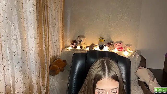 urcutiebunnyy online show from July 24, 2026, 5:42 pm