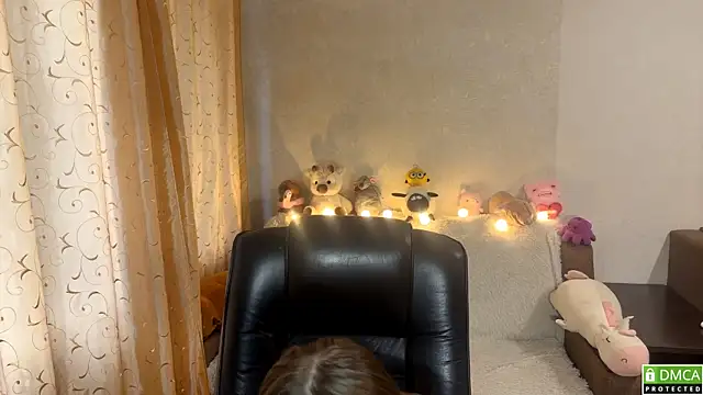 urcutiebunnyy online show from July 23, 2026, 4:47 pm