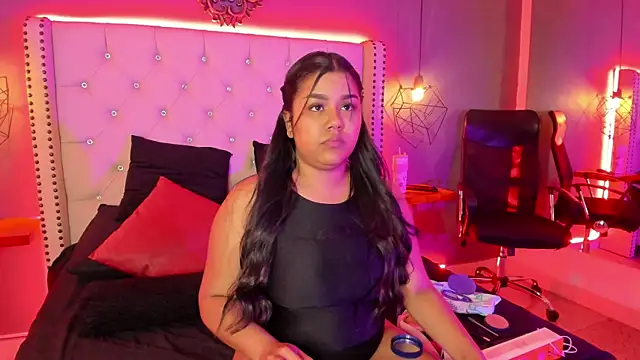 Sofy lee online show from July 29, 2026, 7:46 pm