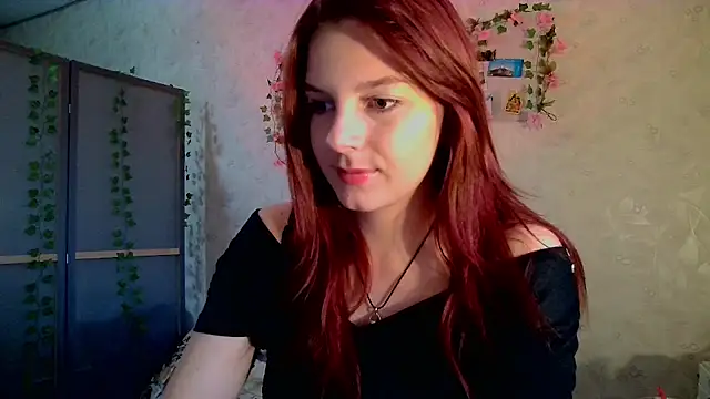 EvaShinee online show from July 27, 2026, 5:31 pm